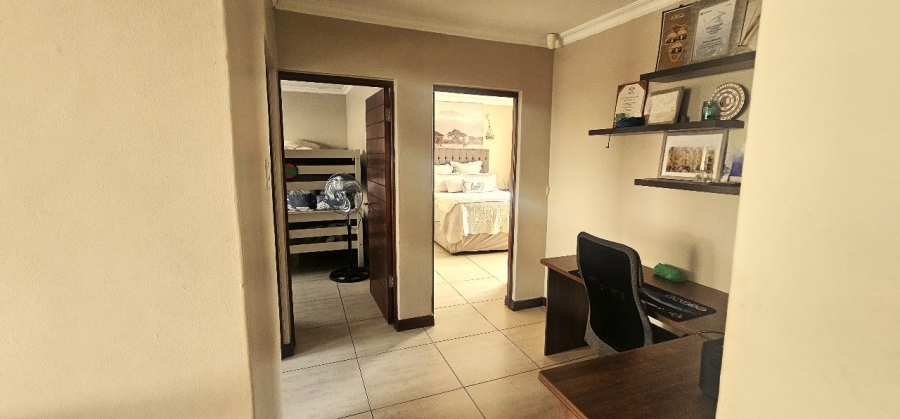 To Let 3 Bedroom Property for Rent in Cashan North West